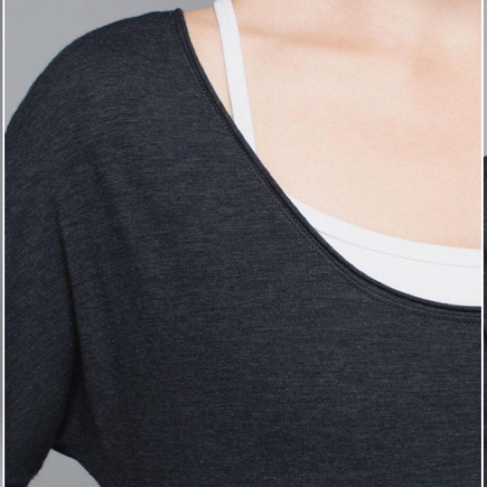 Lululemon Ravi Tee - Picture 6 of 8